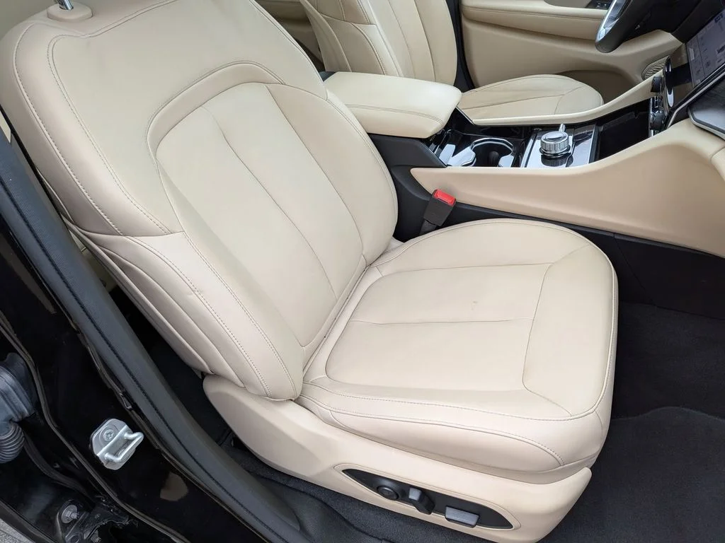 Used 2022 Black Jeep Limited image 30
