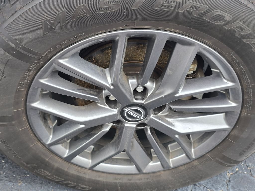 Used 2024 White Nissan S image 19