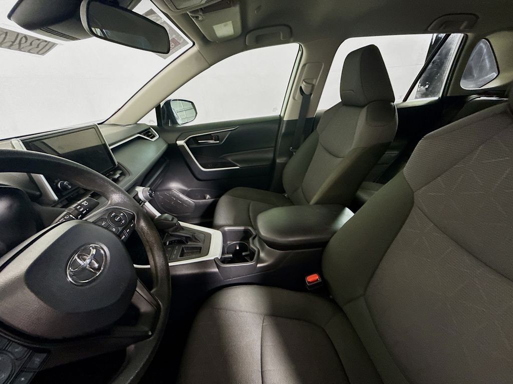 Used 2024 Silver Sky Metallic Toyota XLE image 18