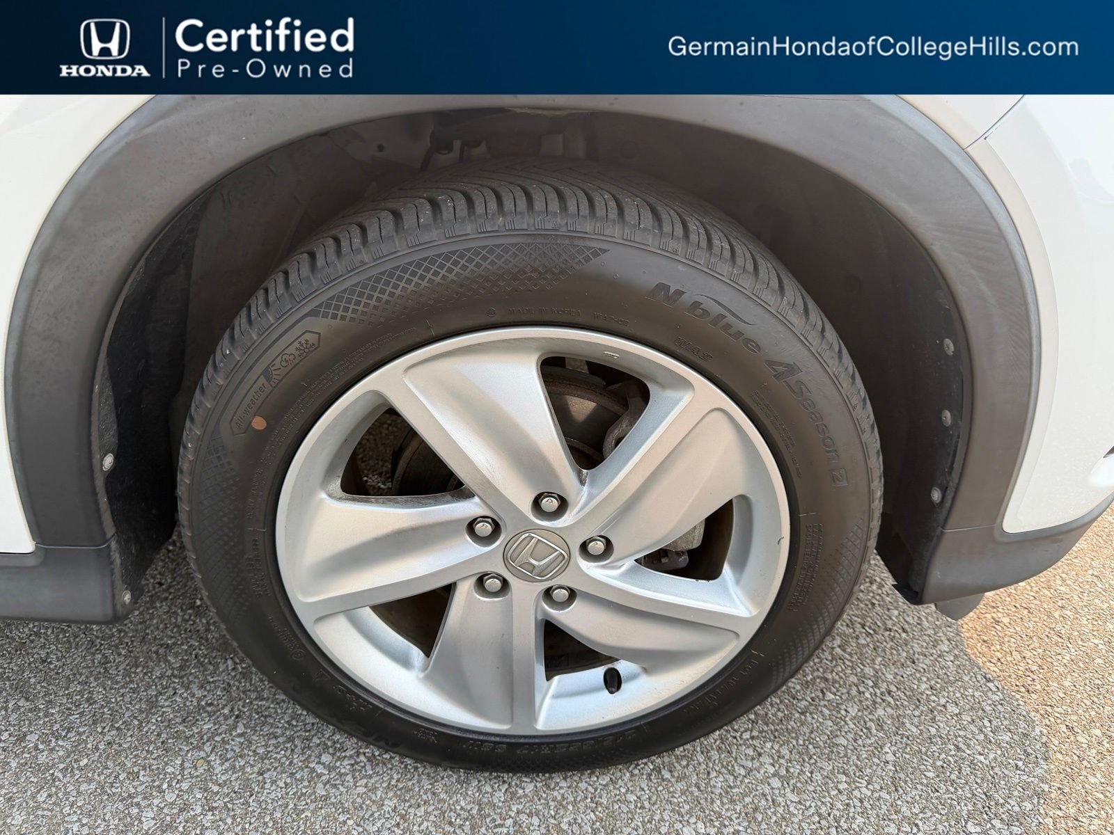 Certified Used 2019 Platinum White Pearl Honda EX image 4