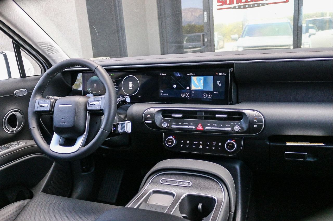 New 2026 White Hyundai SEL Premium image 12