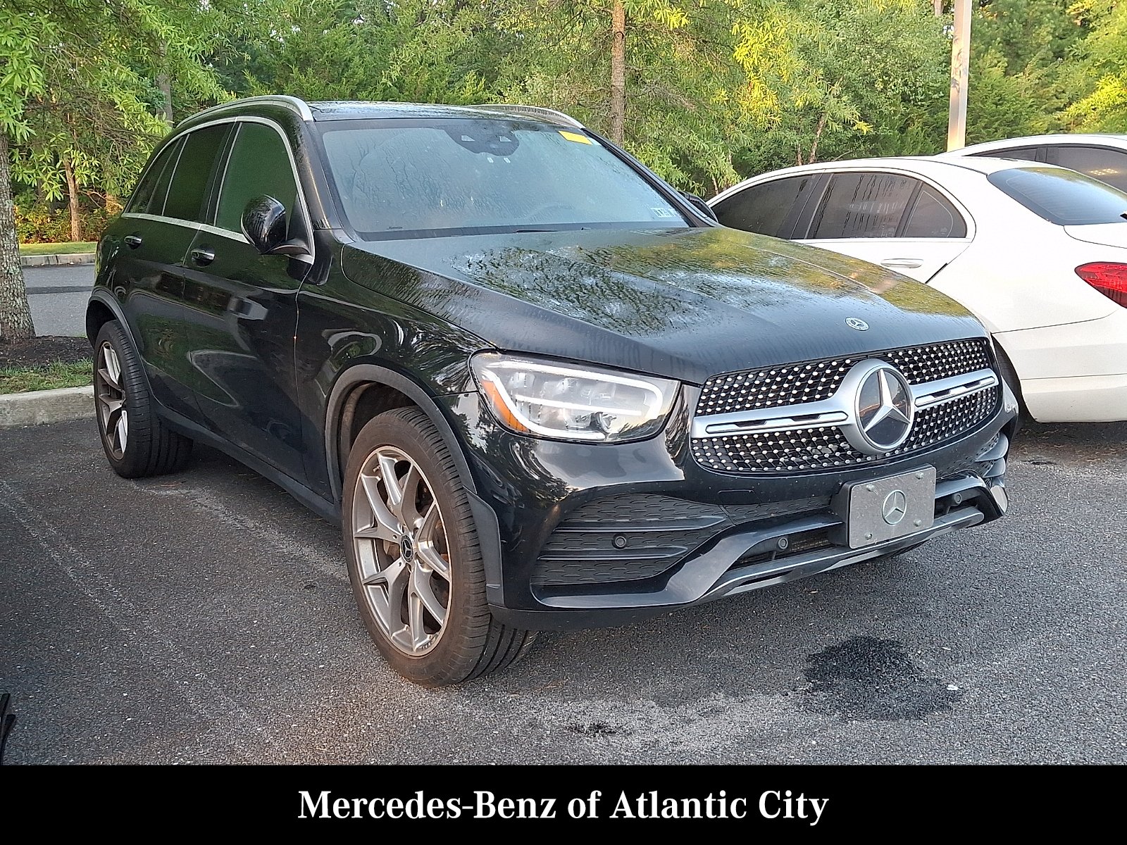 Used 2020 Black Mercedes-Benz 4MATIC® image 1