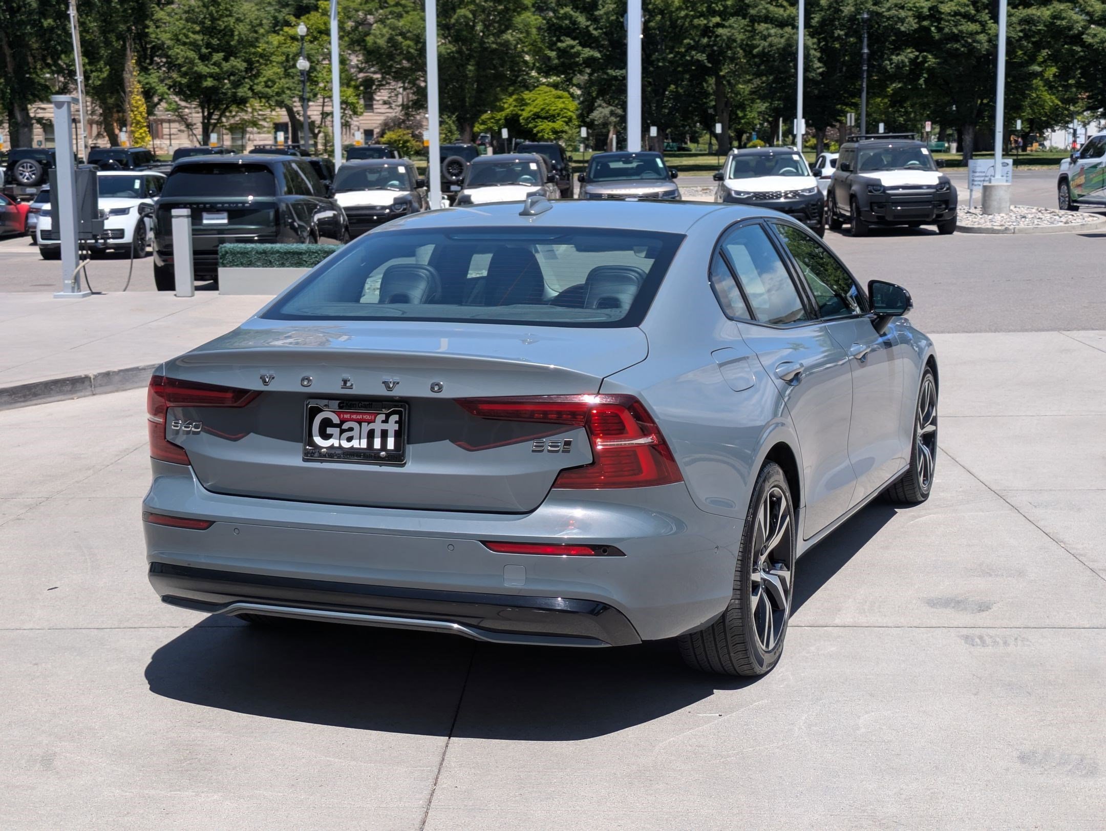 Used 2024 Blue Volvo Plus Dark Theme image 3