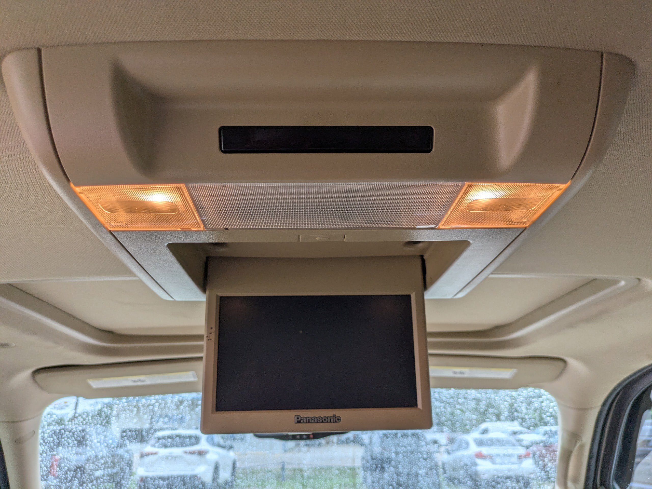 Used 2014 Champagne Silver Metallic Chevrolet LT image 14