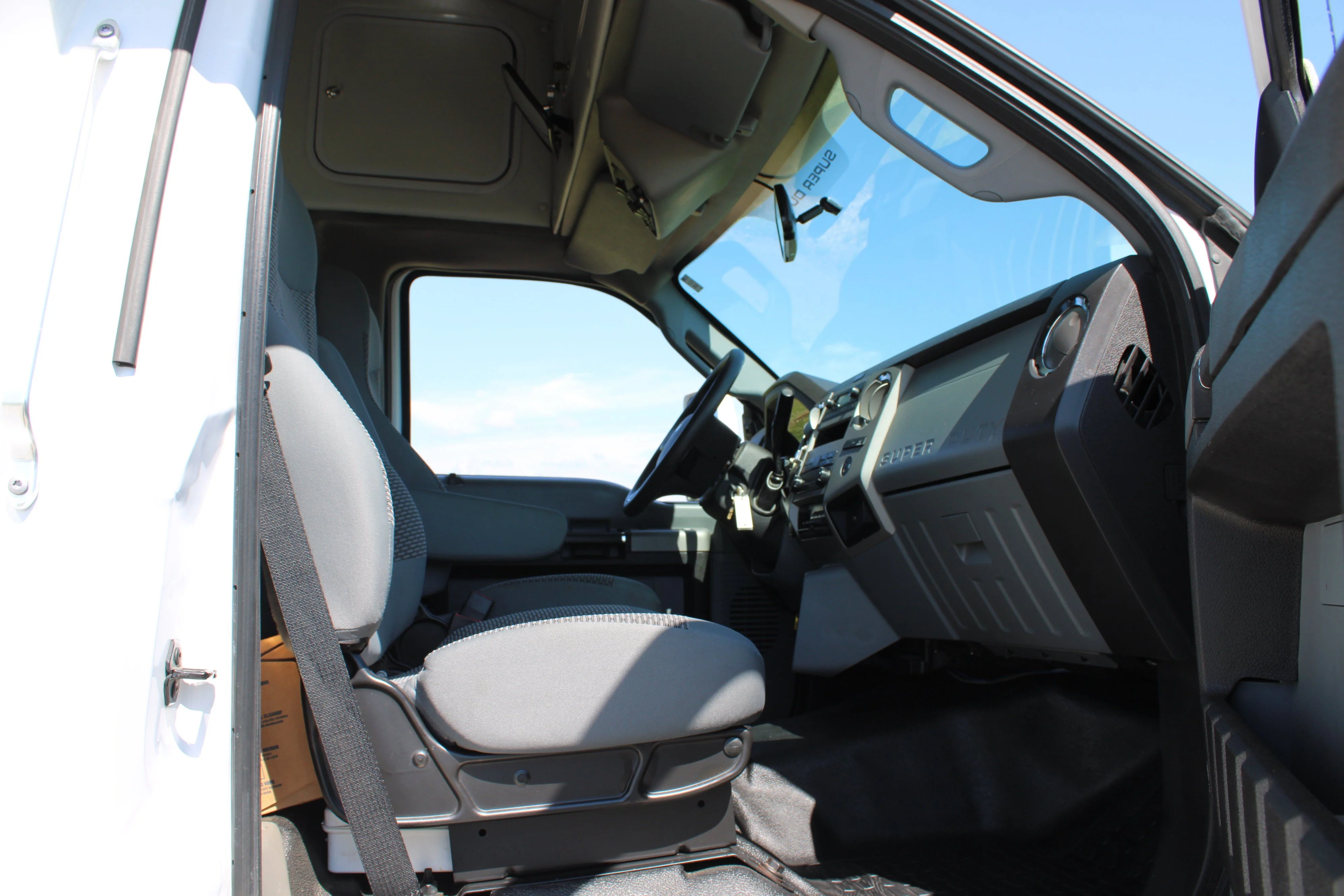 Used 2021 Oxford White Ford Base image 17