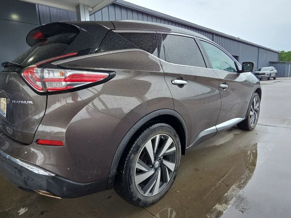 Used 2016 Brown Nissan Platinum image 5