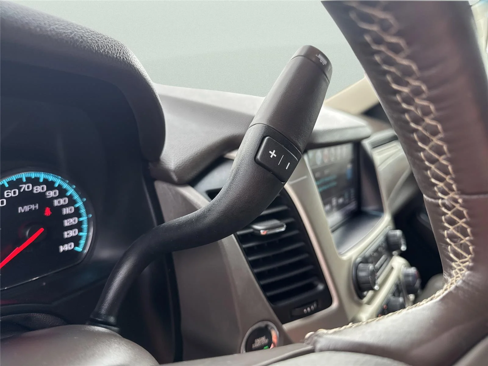 Used 2019 PEPPERDUST METALLIC GMC Denali image 25
