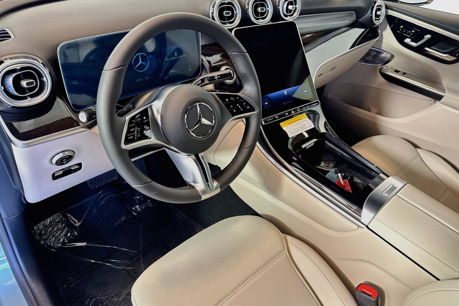 New 2026 Verde Silver Metallic Mercedes-Benz GLC 300 image 9