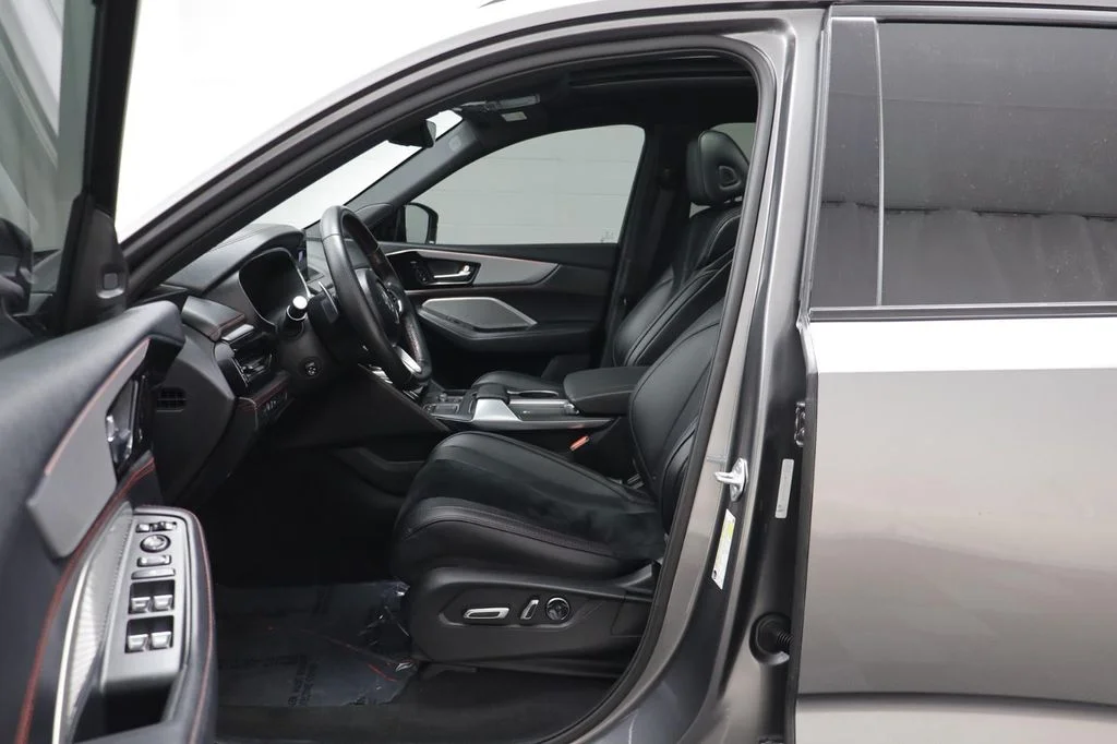 Used 2023 Liquid Carbon Metallic Acura A-Spec image 5