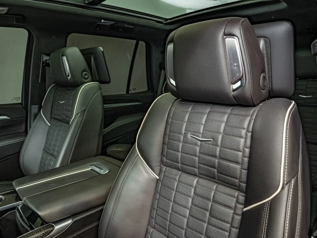 Used 2025 Black Raven Cadillac V-Series image 36