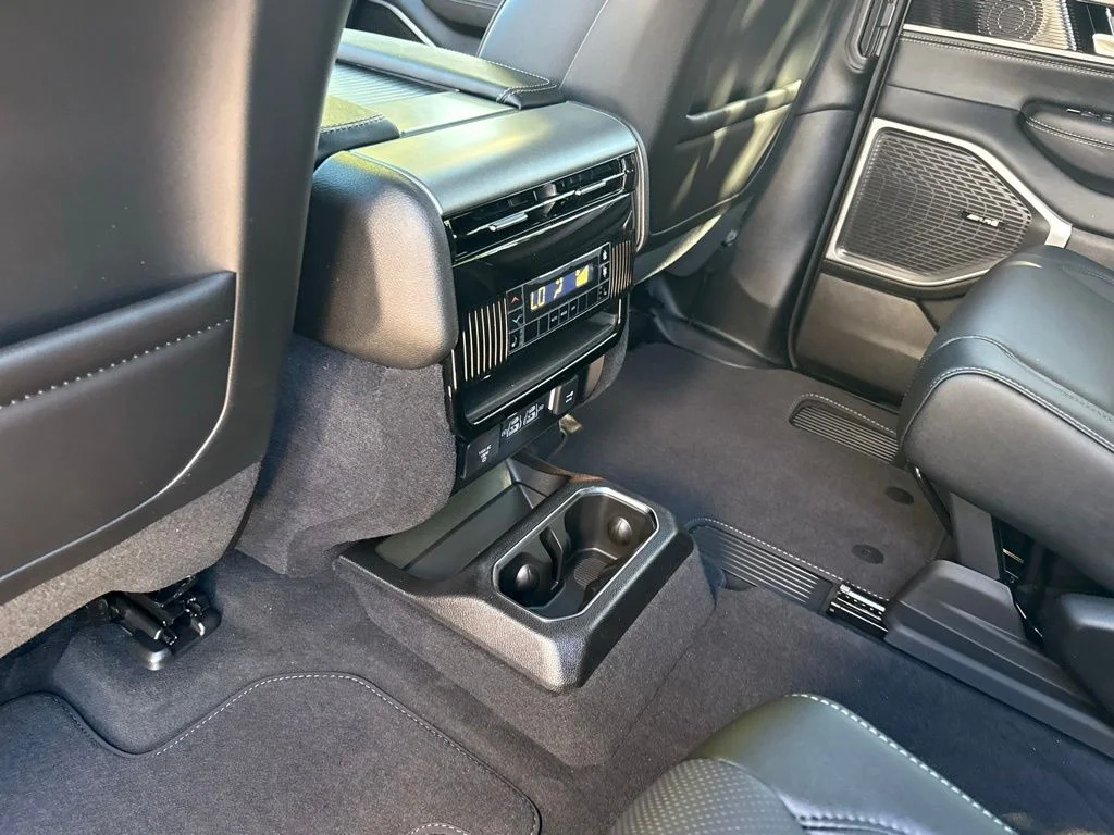 New 2026 Baltic Gray Metallic Clearcoat Jeep Limited Altitude image 27