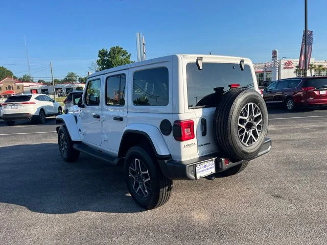 New 2026 Bright White Clear-Coat Exterior Paint Jeep Sahara image 3