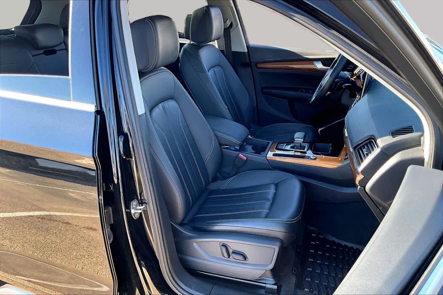 Used 2023 black Audi Premium image 9