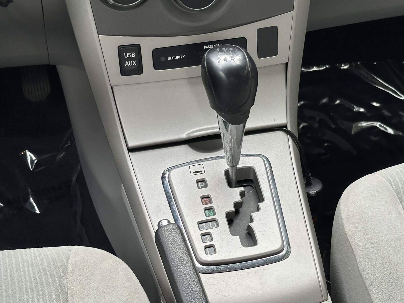 Used 2013 Gray Toyota LE image 15