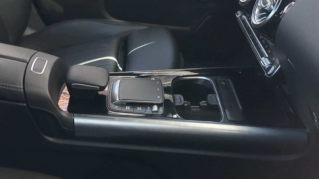 2021 Mercedes Benz GLA 250 4MATIC photo 4