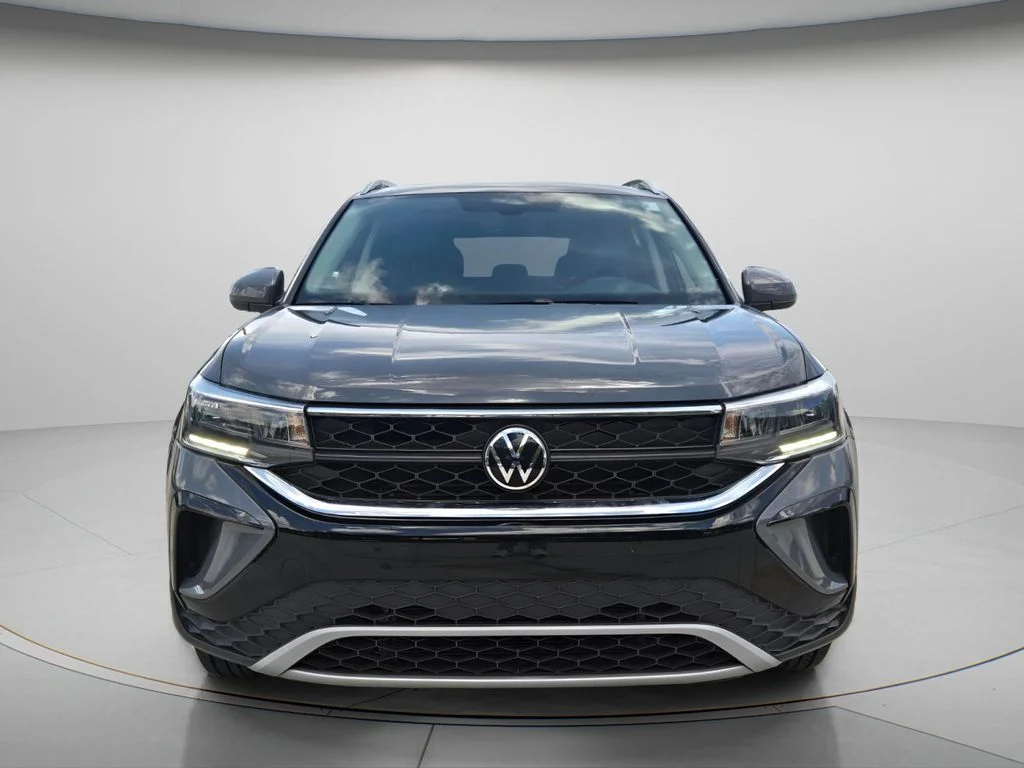 Certified Used 2023 Gray Volkswagen 1.5T SE image 4