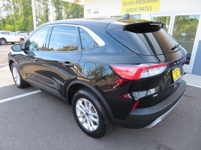 Used 2022 Agate Black Metallic Ford SE Hybrid image 3