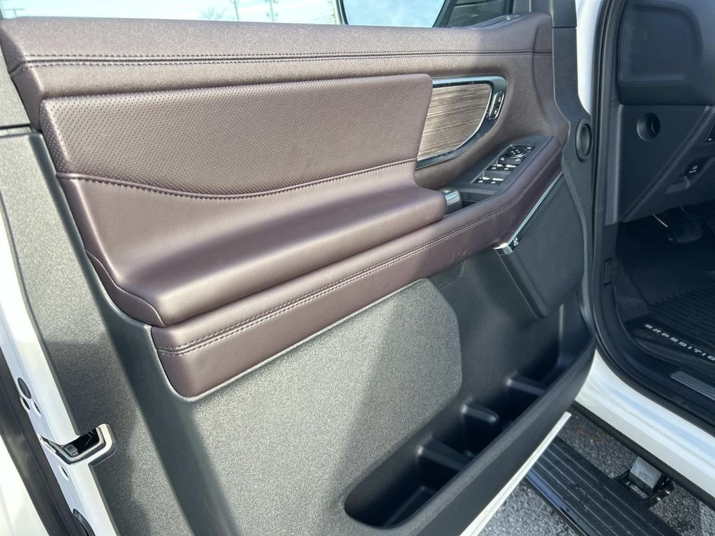New 2026 Star White Metallic Tri-Coat Ford Platinum® image 18