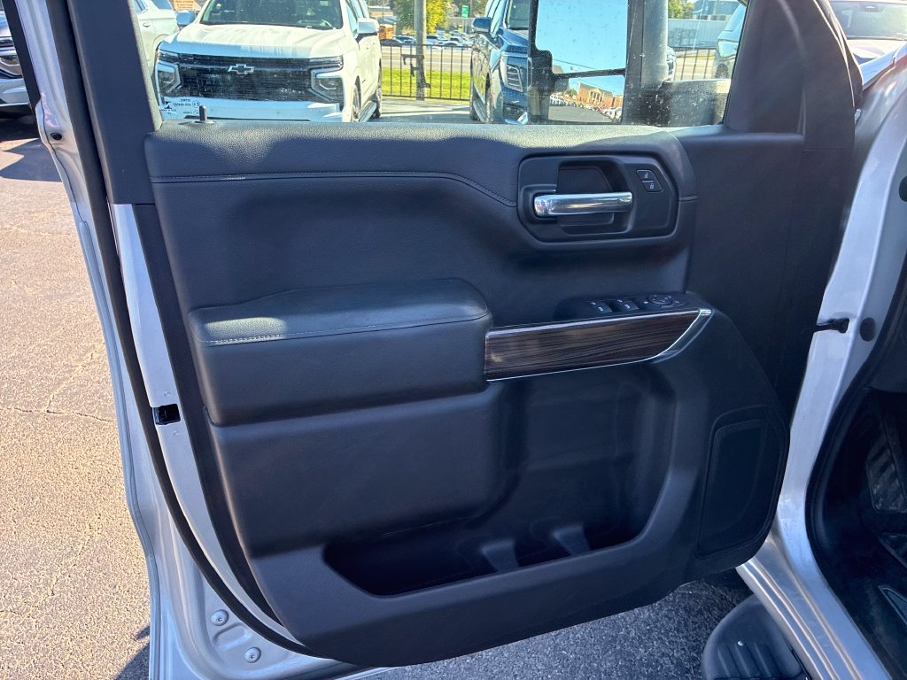 Used 2020 Silver Chevrolet LT image 12