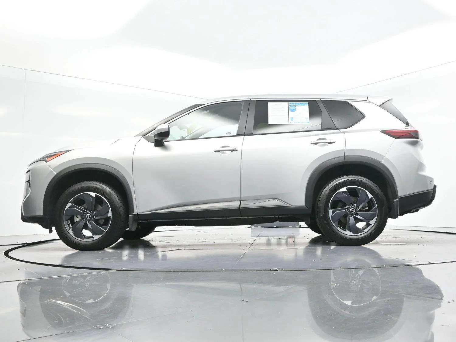 Used 2024 Silver Nissan SV image 45
