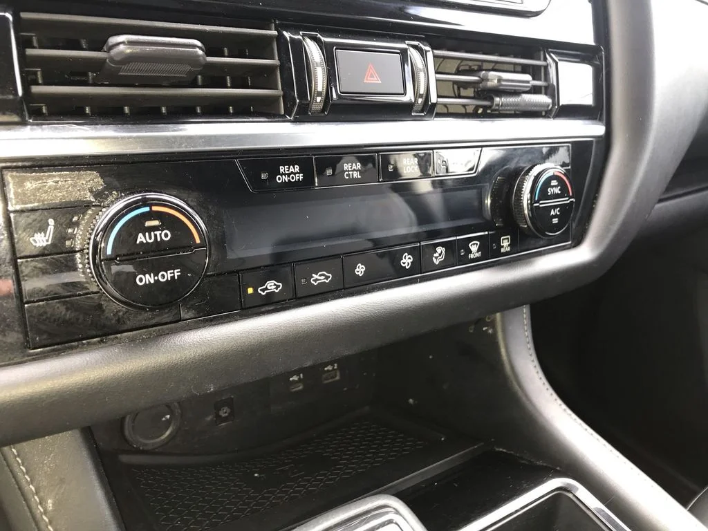 Used 2023 Gray Nissan SL image 17