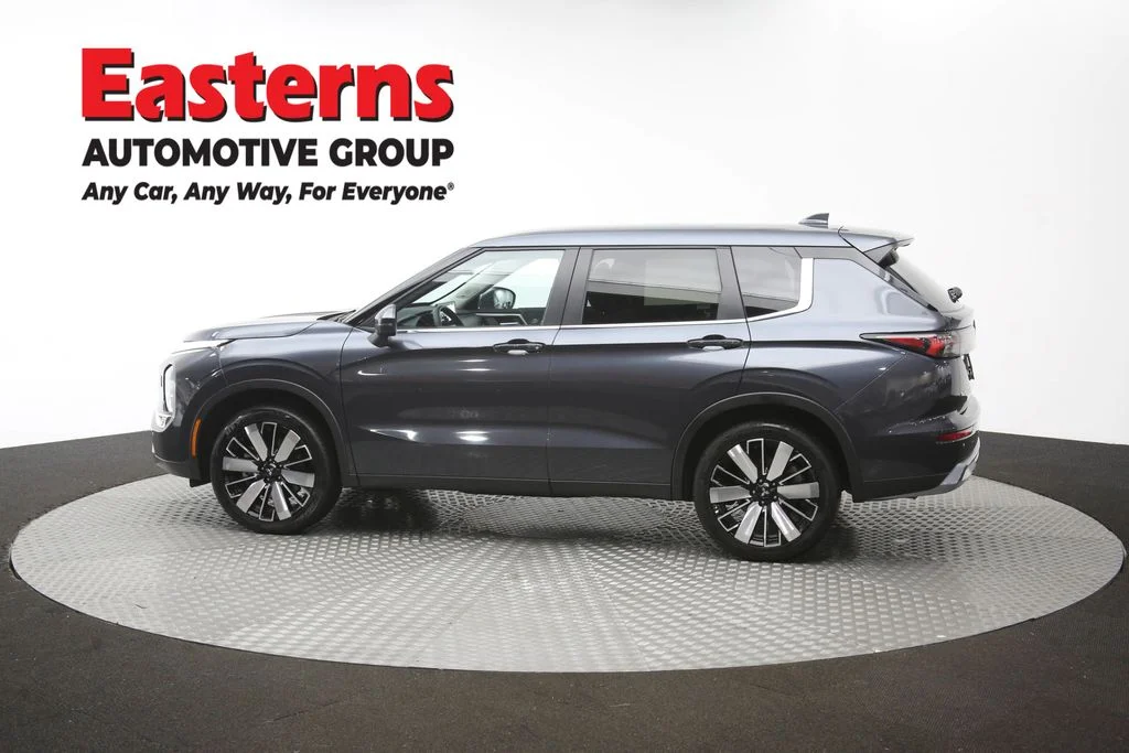 Used 2025 Gray Mitsubishi SE image 56
