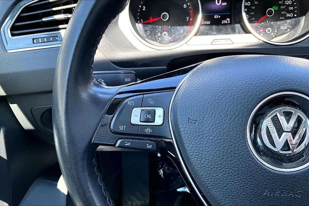 Used 2019 White Volkswagen 2.0T SE image 11