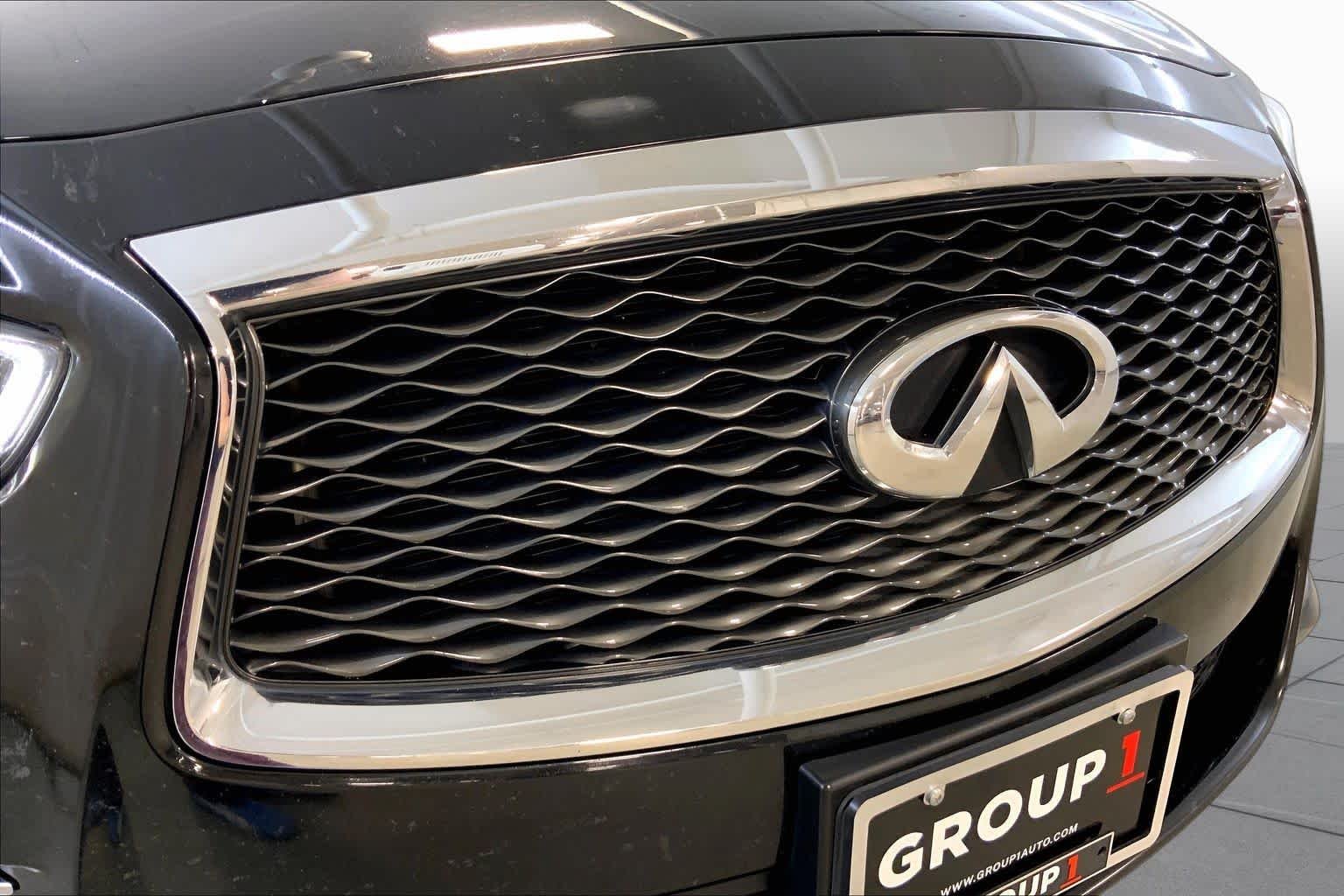 Used 2016 Black Obsidian INFINITI  image 32