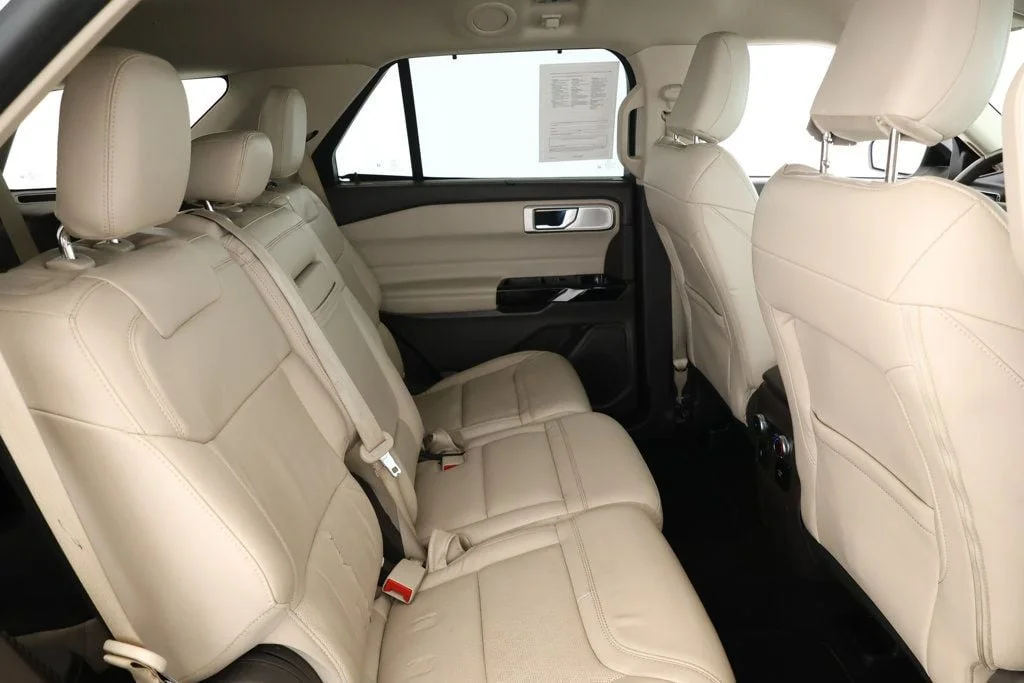 Used 2022 Star White Metallic Tri-Coat Ford Platinum 4WD with Class IV Trailer Tow Package & 21