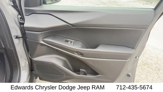 New 2026 Sting-Gray Clear-Coat Exterior Paint Jeep Limited image 37