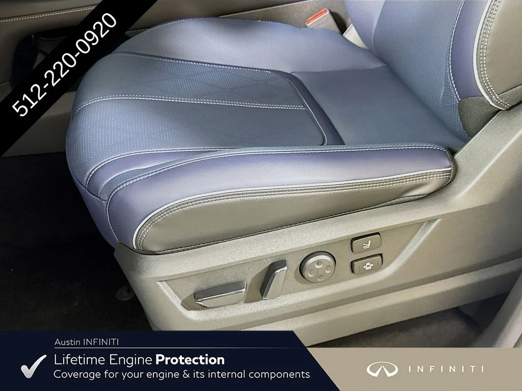 New 2027 2T RADIANT WHIT INFINITI SPORT image 25