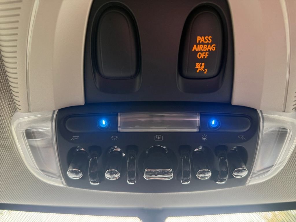 Used 2017 Gray MINI Clubman image 26