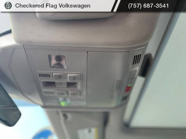 Used 2025 Platinum Gray Metallic Volkswagen 1.5T SE image 20
