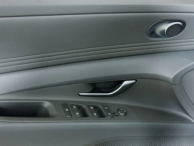 New 2026 Silver Hyundai SEL Sport image 10