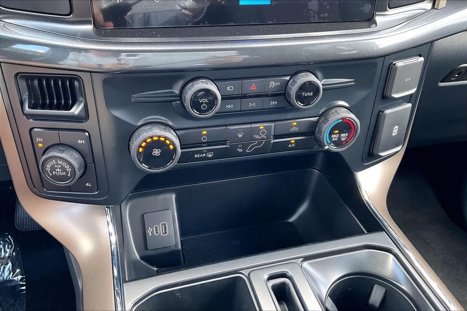 New 2026 Oxford White Ford STX® image 17