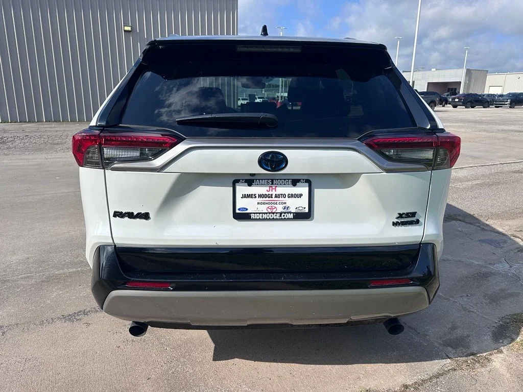 2024 Toyota RAV4 XSE - Photo 7