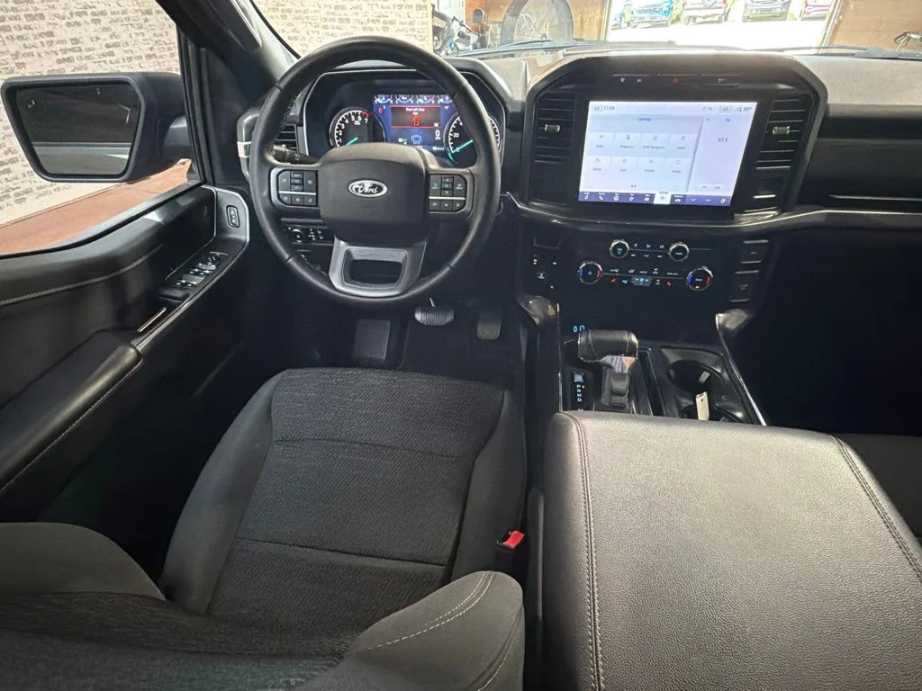 Used 2023 Gray Ford XLT image 15