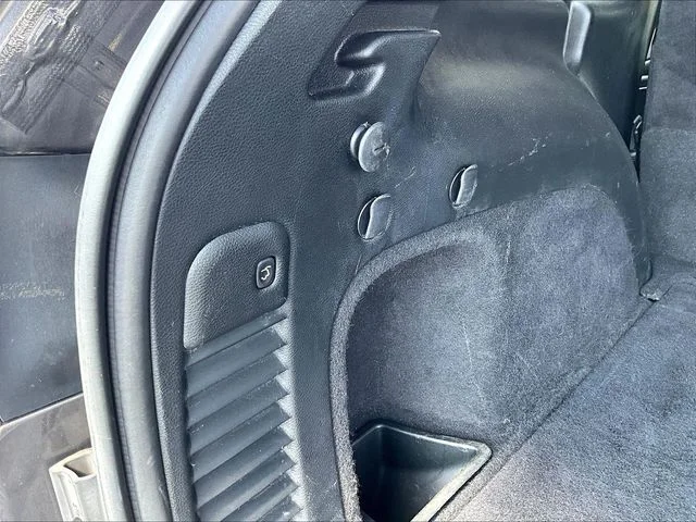 Used 2018 Gray Jeep Altitude image 27