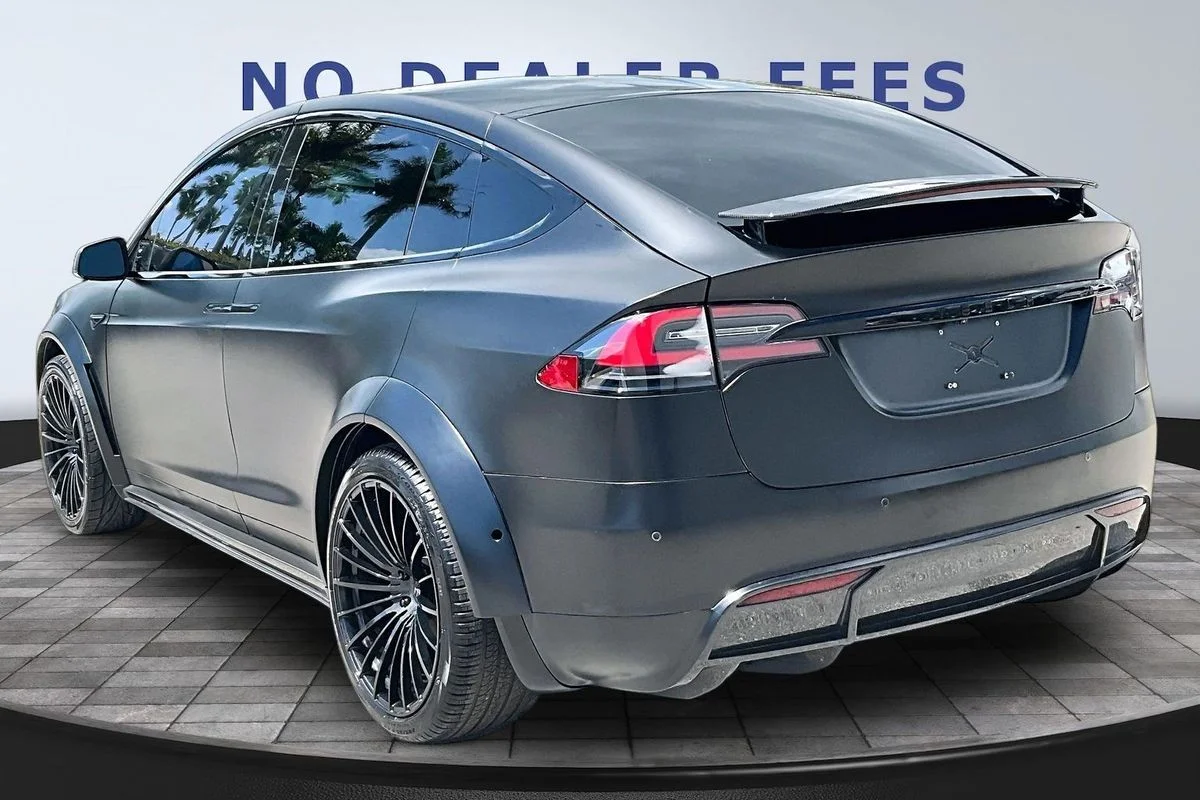 Used 2020  Tesla Performance Dual Motor All-Wheel Drive image 4