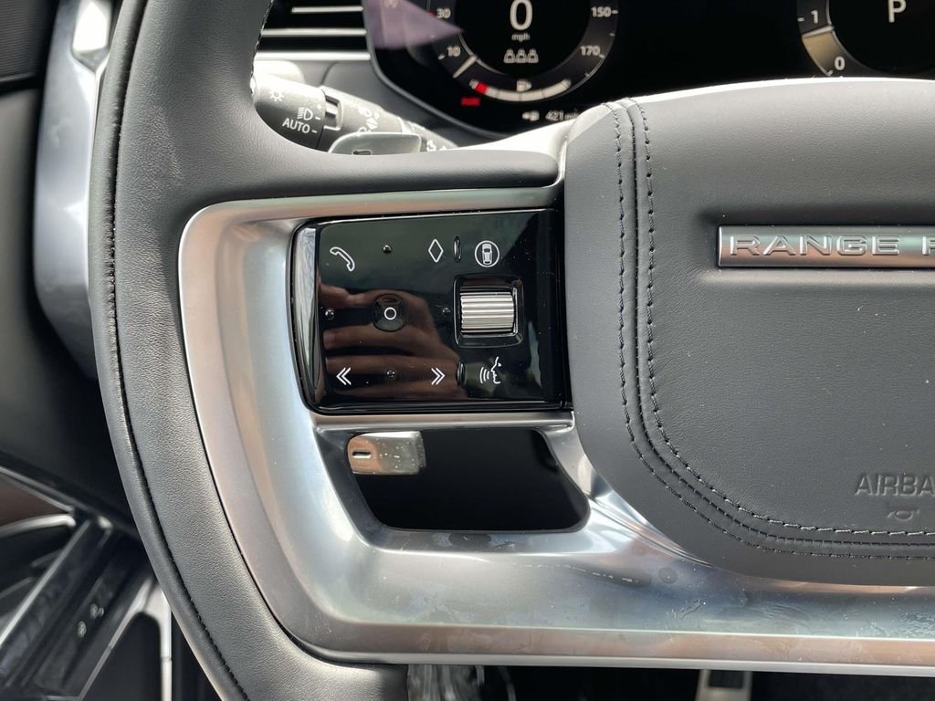 New 2026 Fuji White Land Rover SE image 35