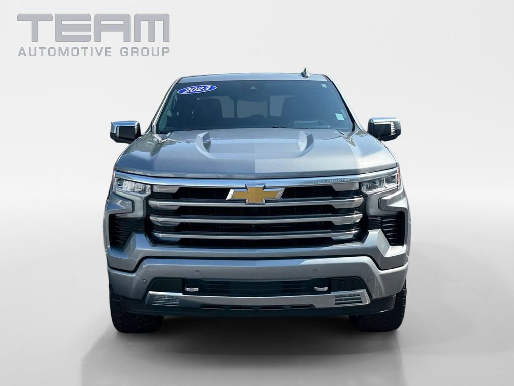 Used 2023 Gray Chevrolet High Country image 2