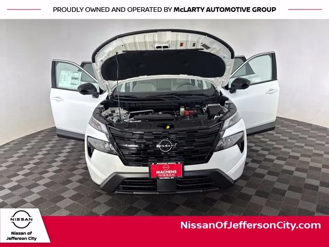 New 2026 Everest White Pearl TriCoat Nissan Dark Armor™ image 11