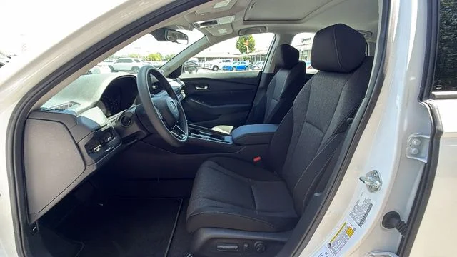New 2026 White Honda SE image 32