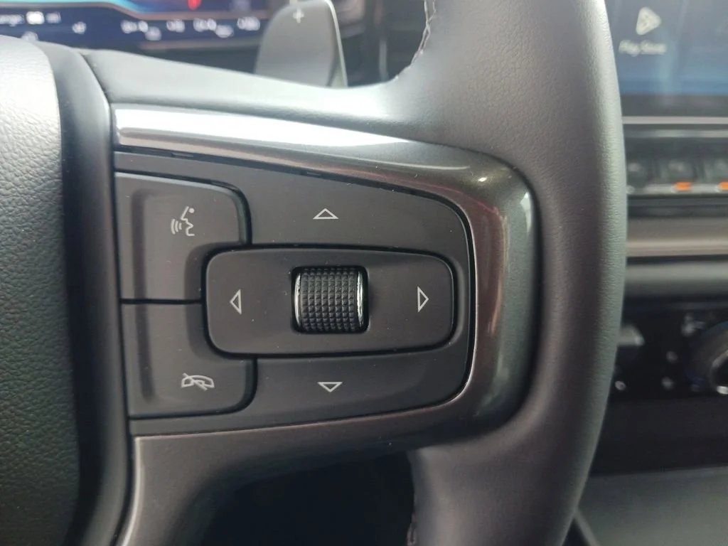 Used 2025 Summit White Chevrolet ZR2 image 37