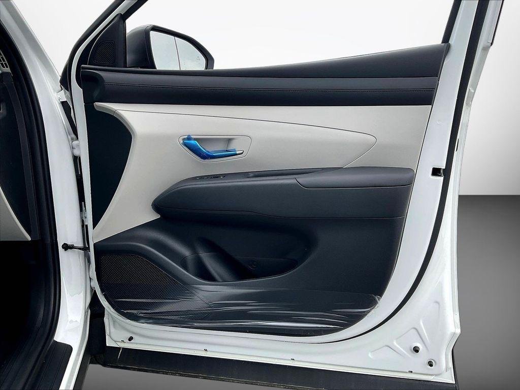 New 2026 White Hyundai SEL AWD image 30