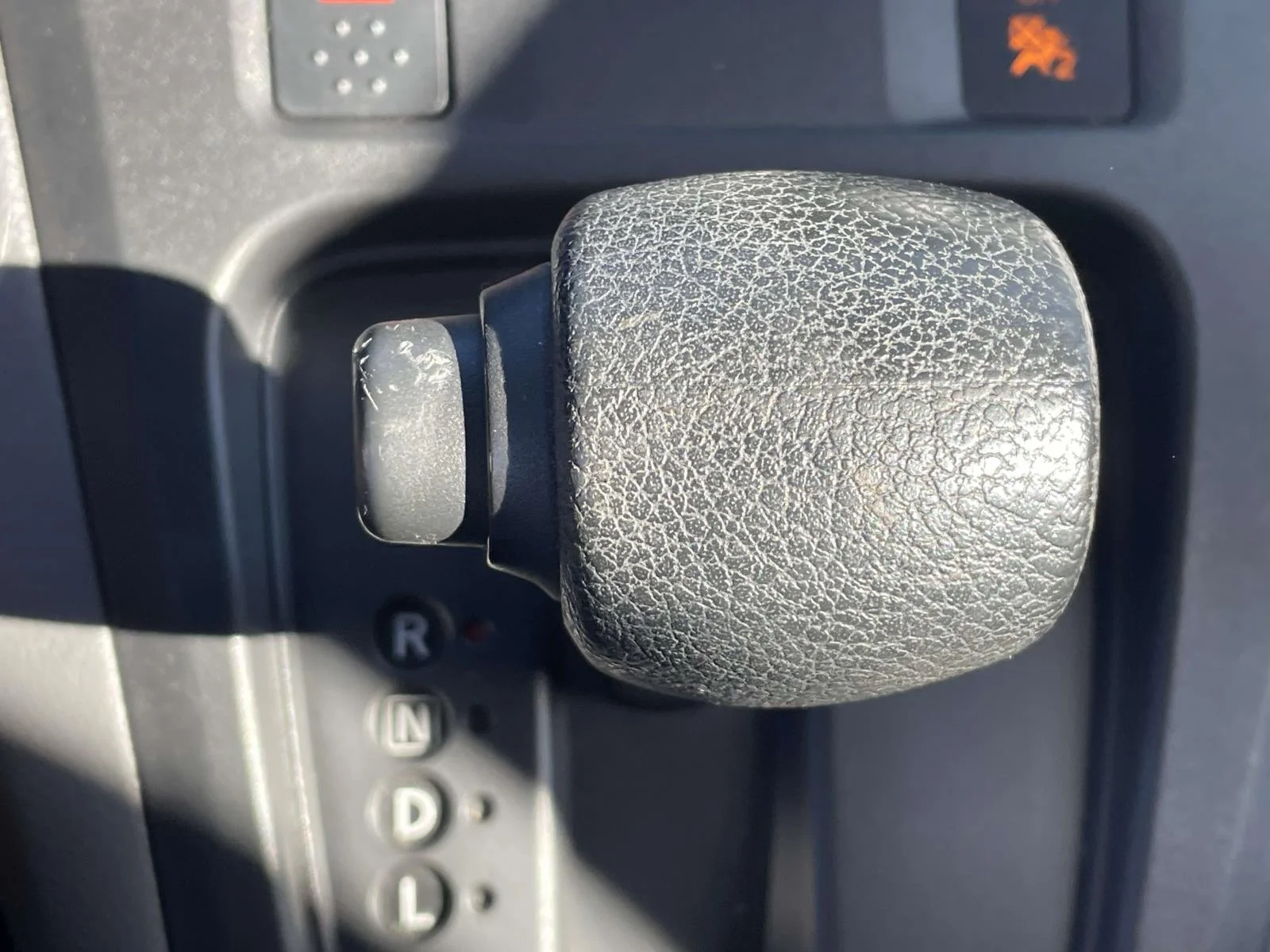 Used 2020 White Nissan SV Xtronic CVT image 25