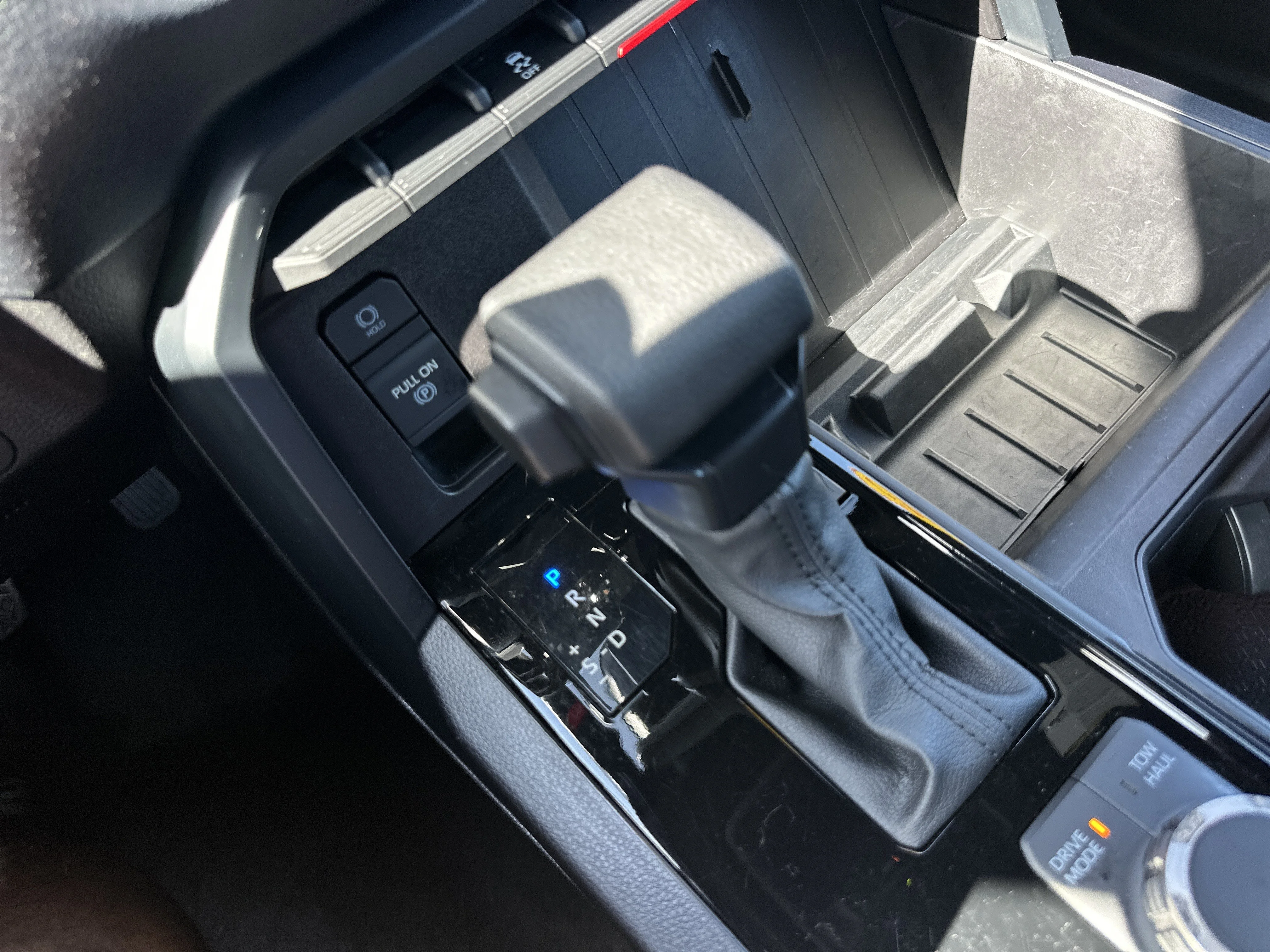 2025 Toyota Tundra SR5 - Photo 29