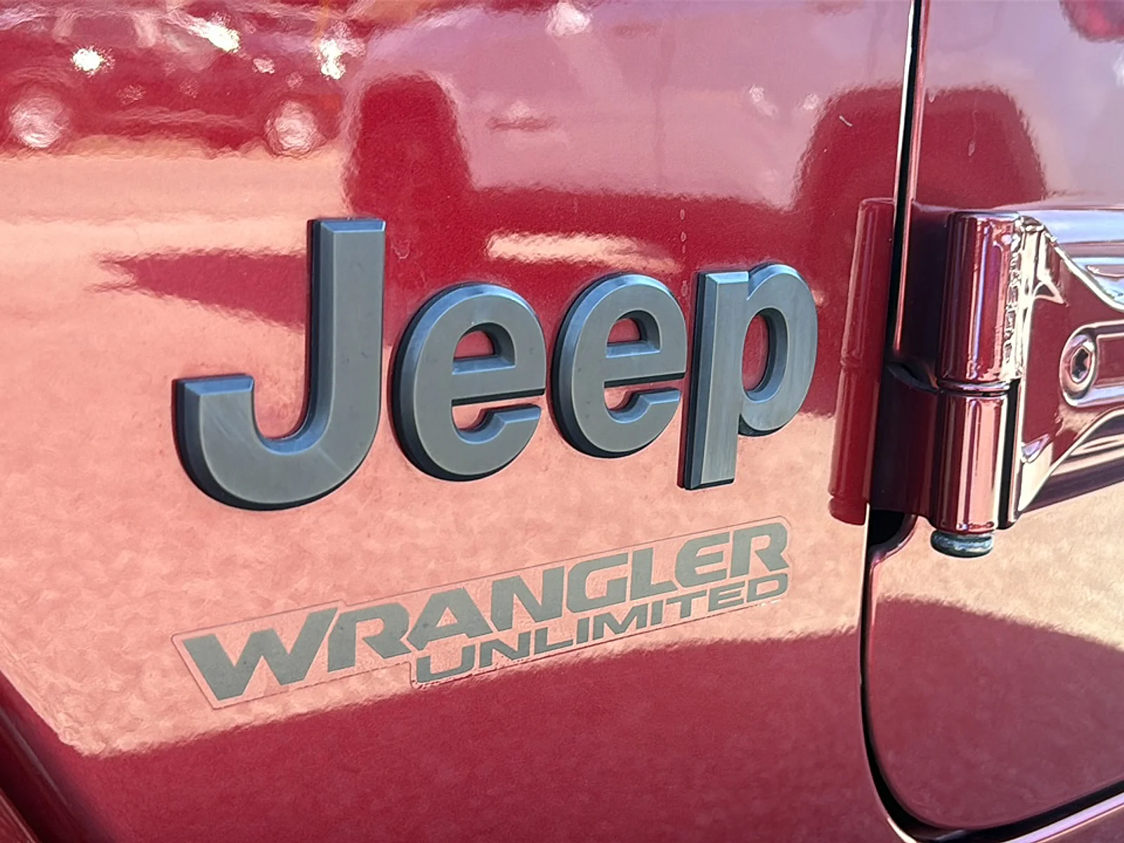 Used 2021 Snazzberry Pearlcoat Jeep Sahara Altitude 4x4 image 10