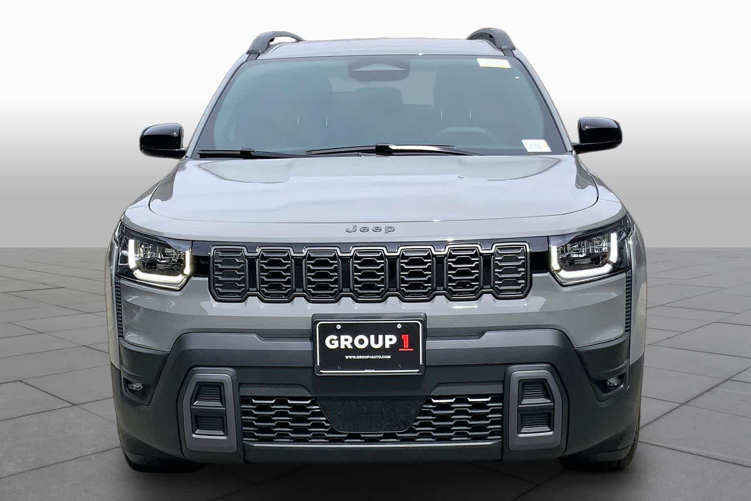New 2026 Sting-Gray Clear-Coat Exterior Paint Jeep Laredo image 3