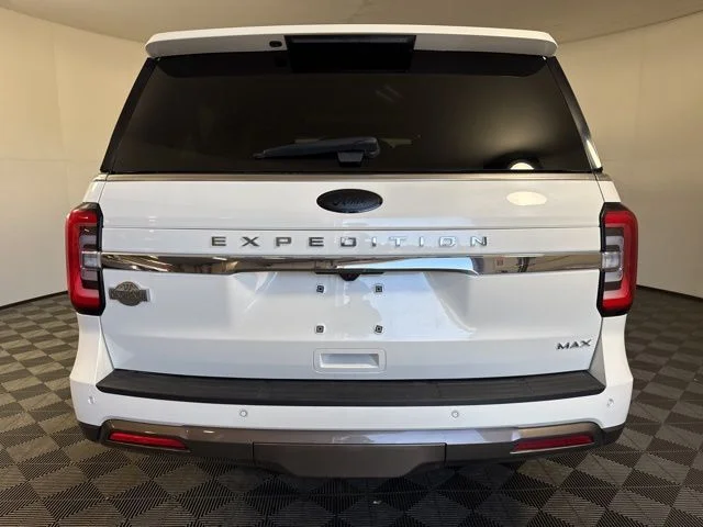 Used 2024 Star White Metallic Tri-Coat Ford King Ranch image 25